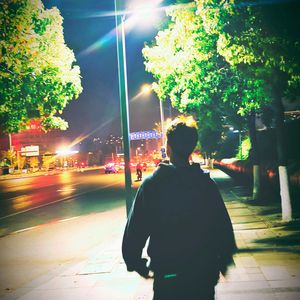 情侣把冰块放在女方的屁股上变态文
