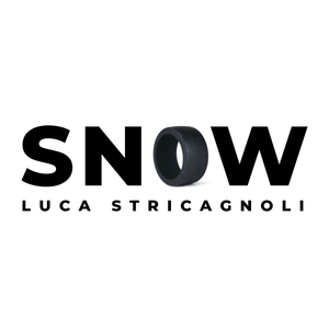 情侣把冰块放在女方的屁股上变态文
